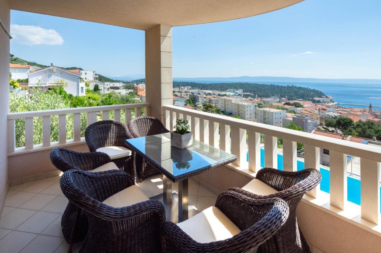 Luxury With Heated Pool, Jacuzzi And Sauna Dom wakacyjny Makarska