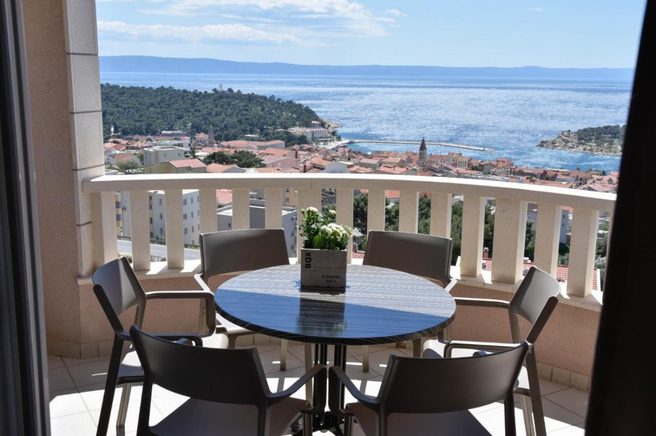 Luxury With Heated Pool, Jacuzzi And Sauna Dom wakacyjny Makarska